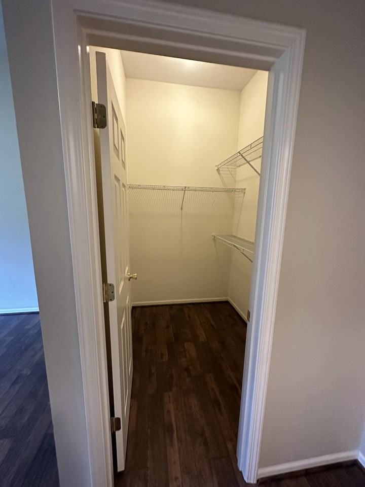 4934 Claredon Pl - Photo 7 of 19