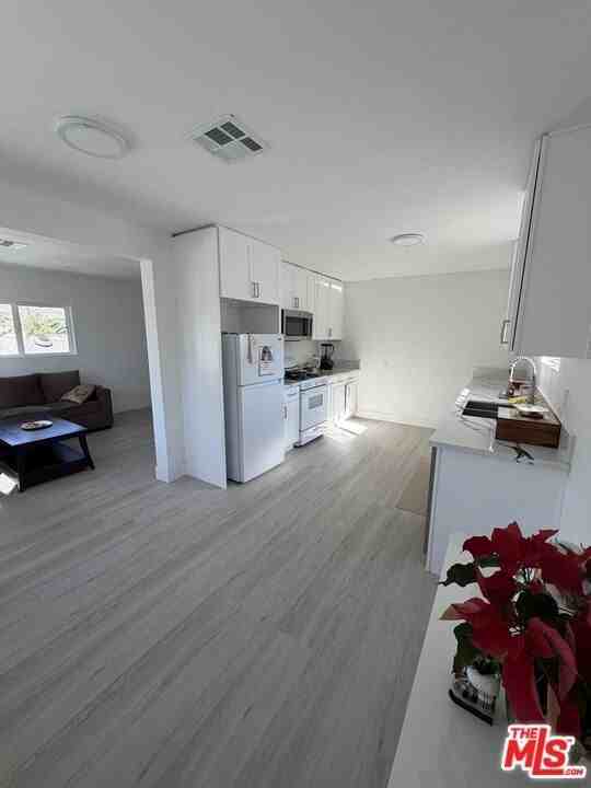 10354 Oro Vista Ave - Photo 3 of 14