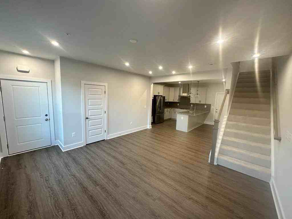 Hazel Pl, #A - Photo 5 of 17