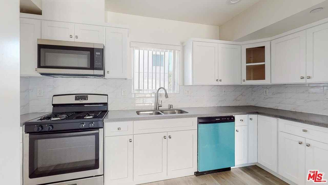 307 Rosemont Ave - Photo 2 of 30