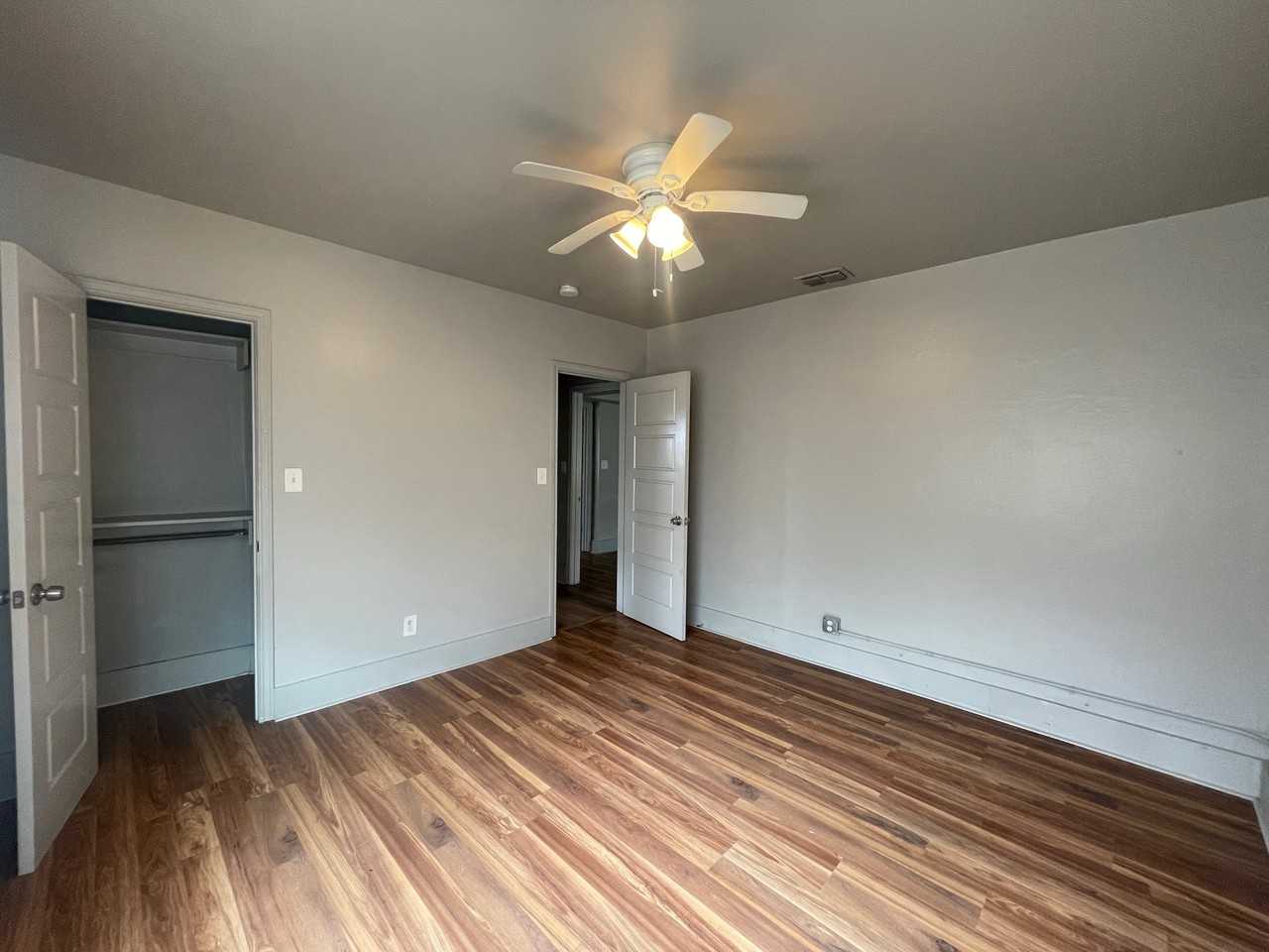 2129 16th St #1 - Photo 3 of 6