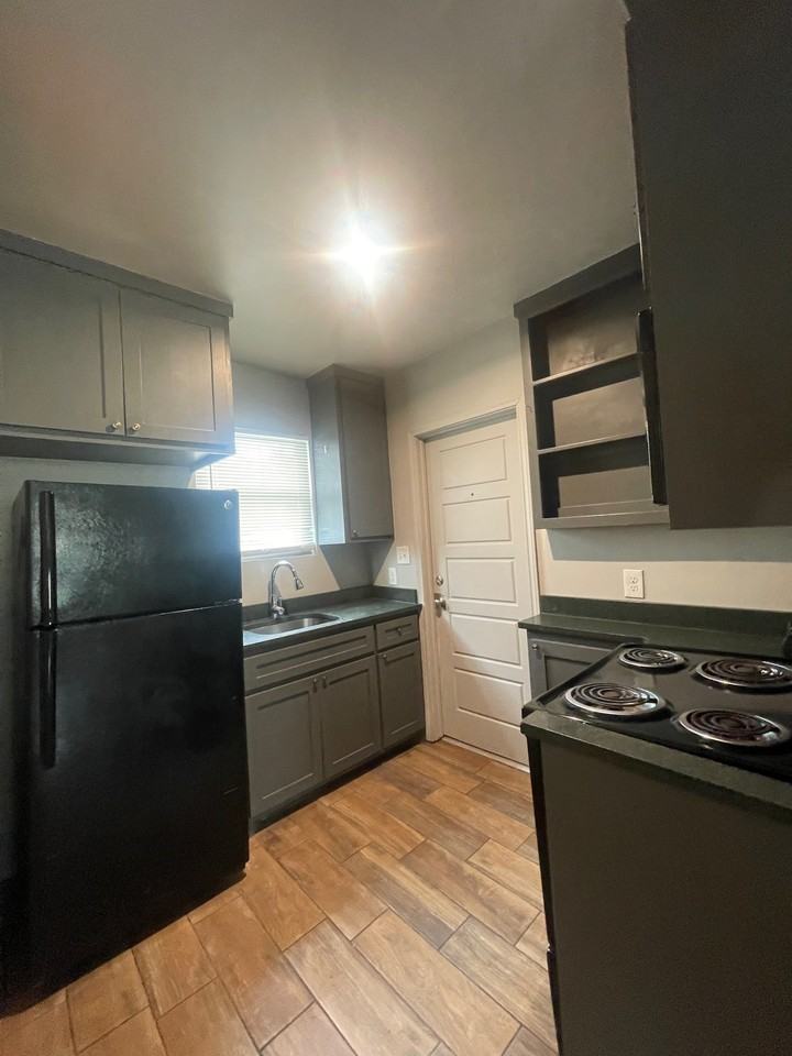 2129 16th St #1 - Photo 6 of 6