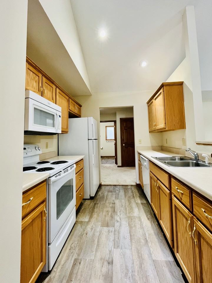 3311 Ruby Circle Ct #3311 - Photo 2 of 15