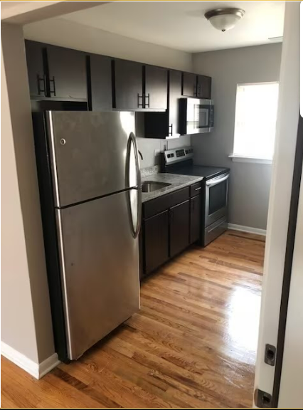 8001 S Hermitage Ave #1A - Photo 3 of 8