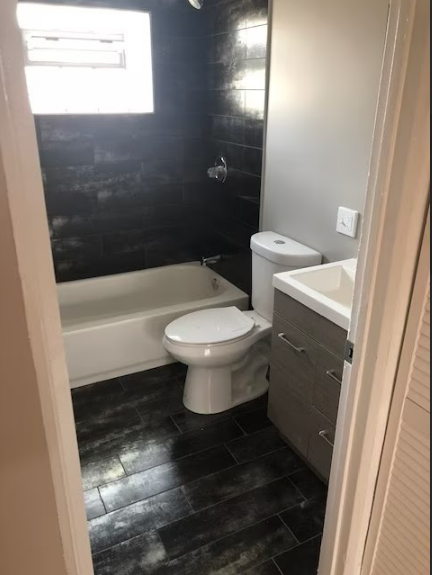 8001 S Hermitage Ave #1A - Photo 5 of 8