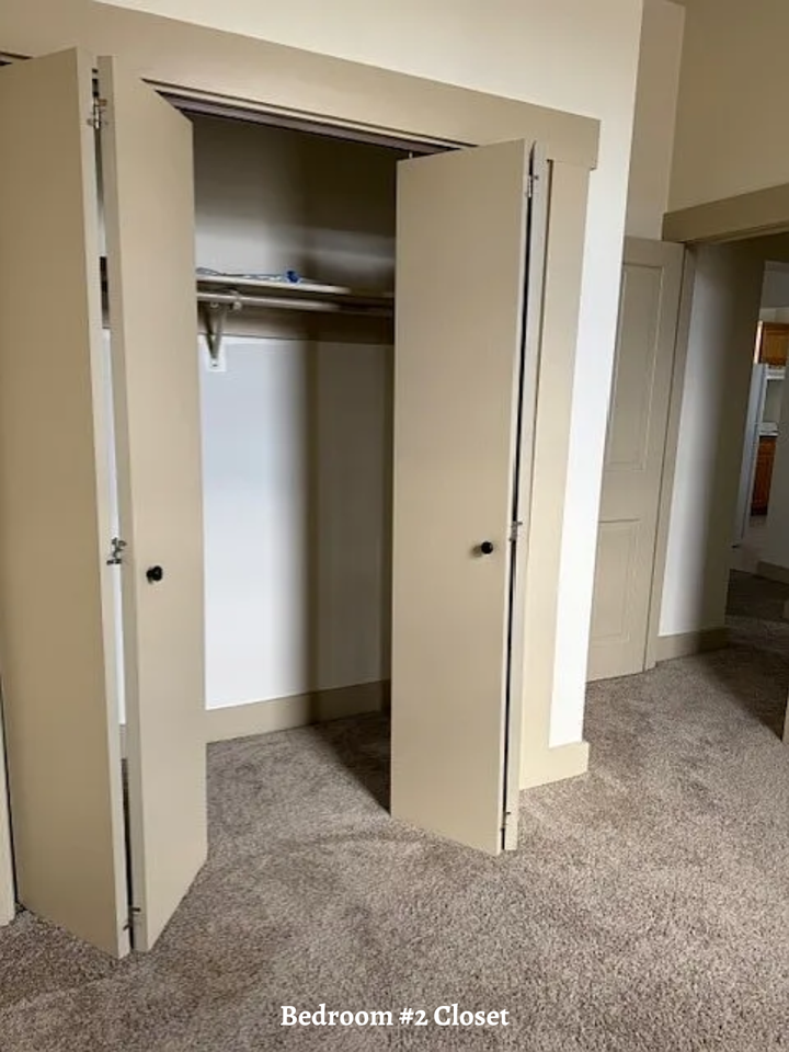 409 6th St #B - Photo 6 of 14