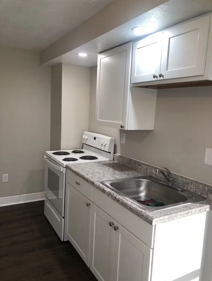 132 E George St #132 - Photo 5 of 15