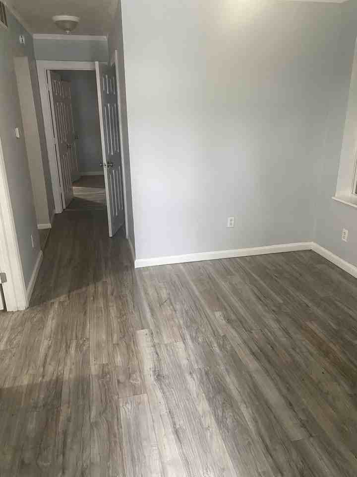 1910 Agnes St - Photo 5 of 5