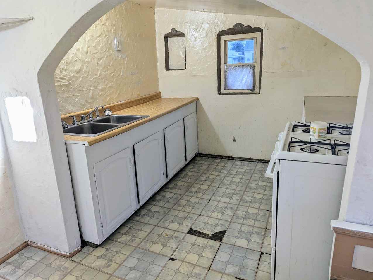 15 W 10th St #19 - Photo 2 of 7