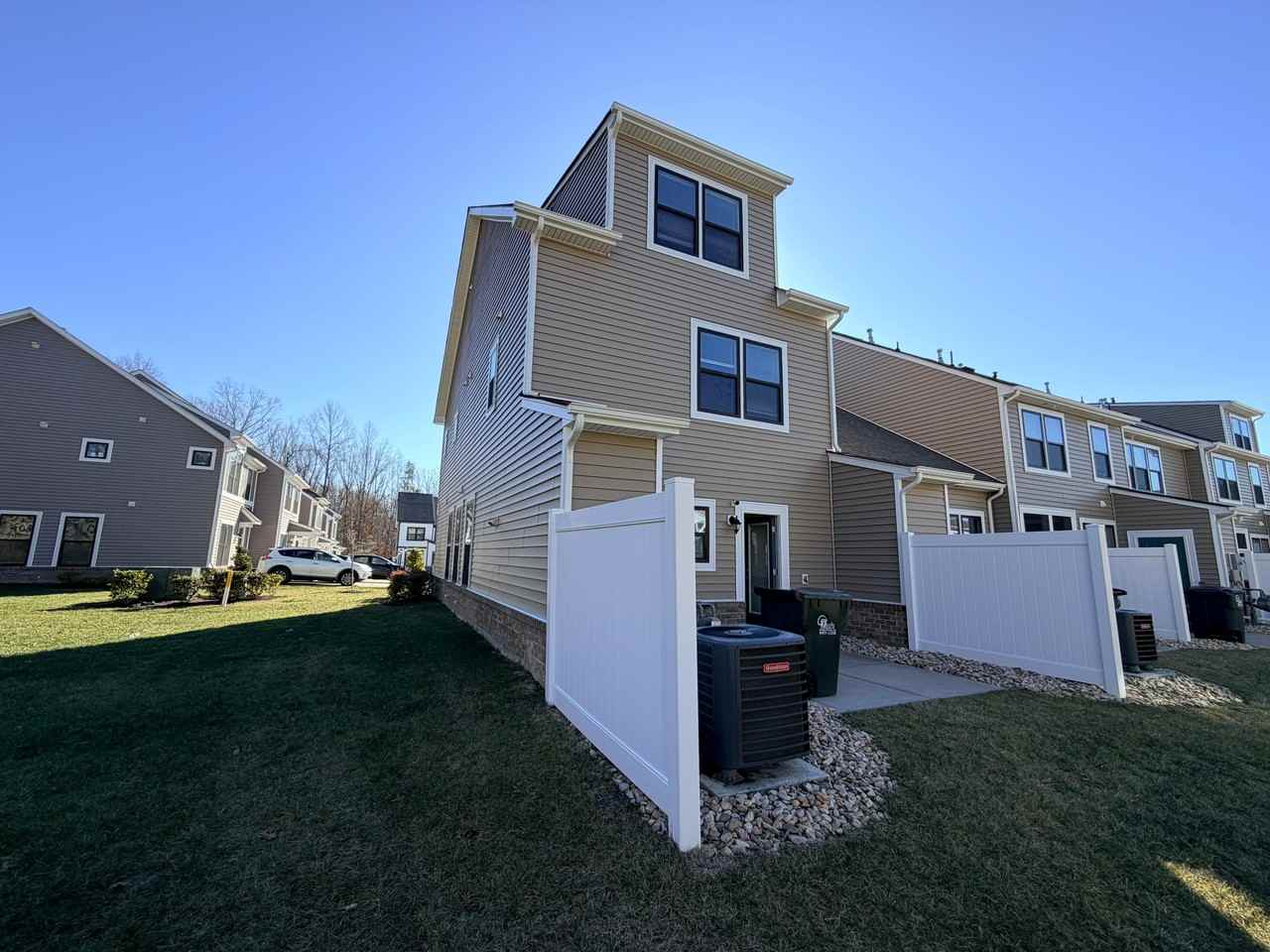 12212 Ground Pine Ct #1 - Photo 3 of 27