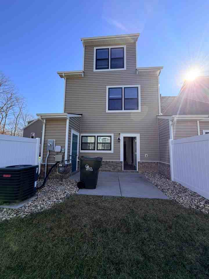 12212 Ground Pine Ct #1 - Photo 4 of 27