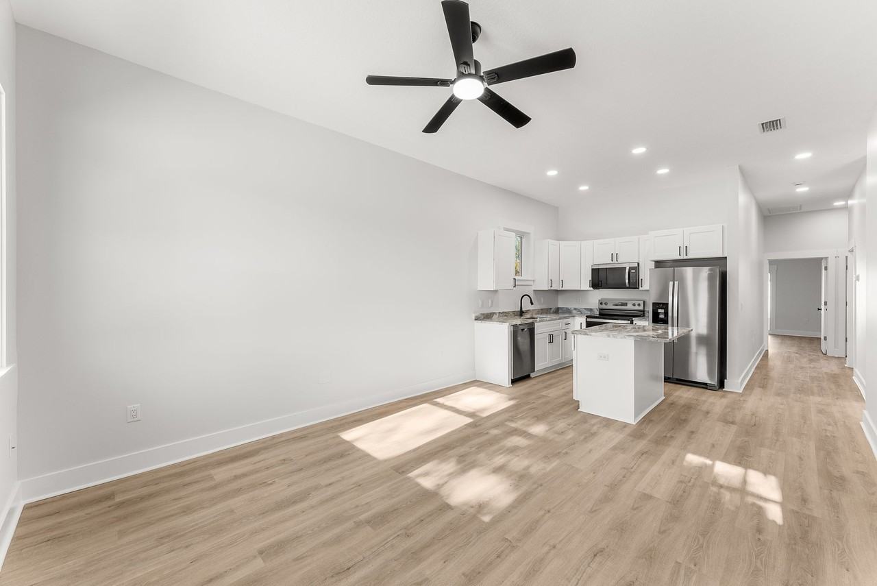 100 Water Oak Ct - Photo 4 of 9