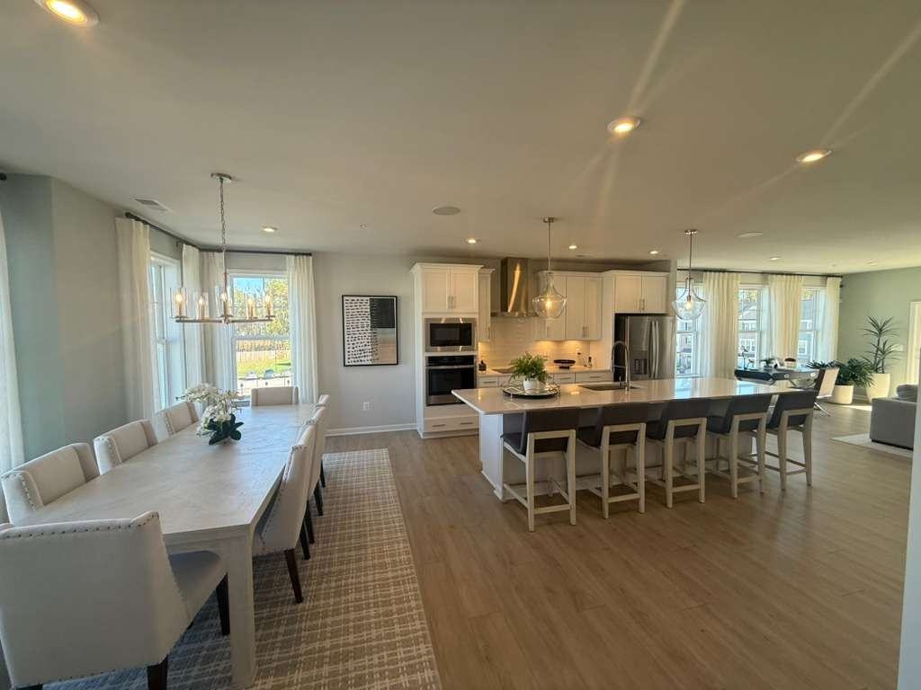 9221 Magellan Pkwy #2 - Photo 4 of 35