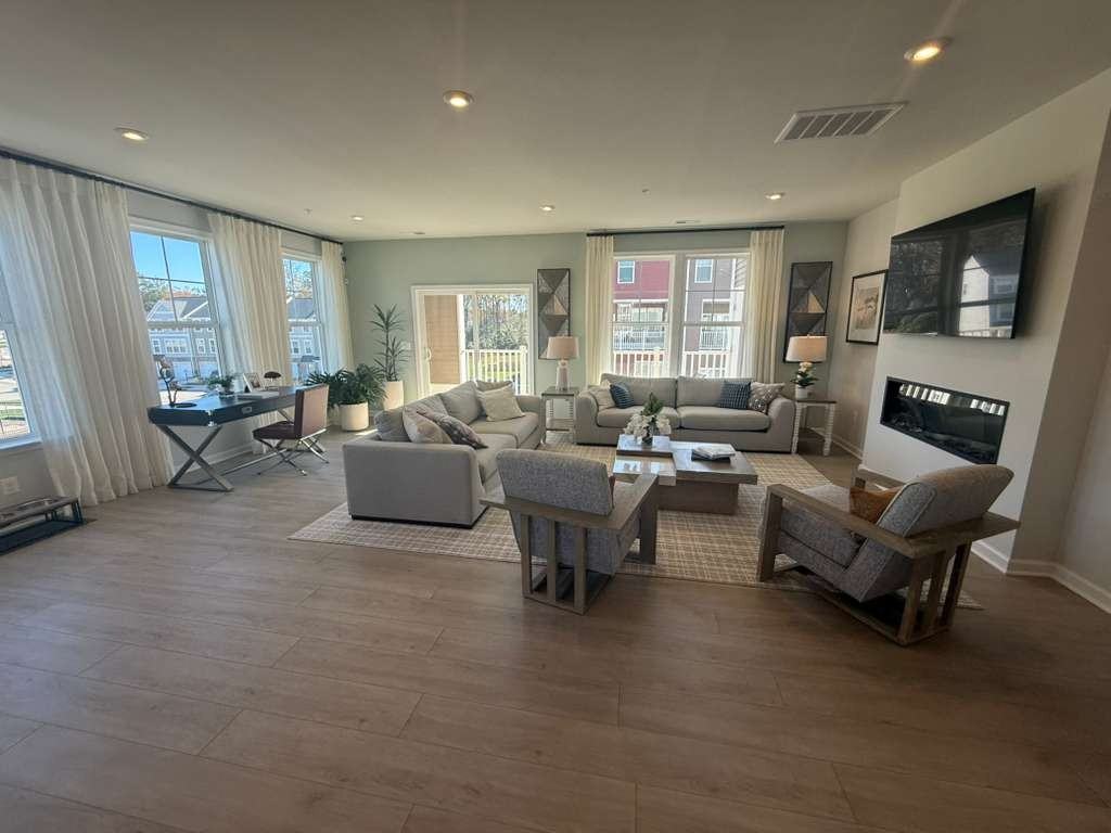 9221 Magellan Pkwy #2 - Photo 6 of 35