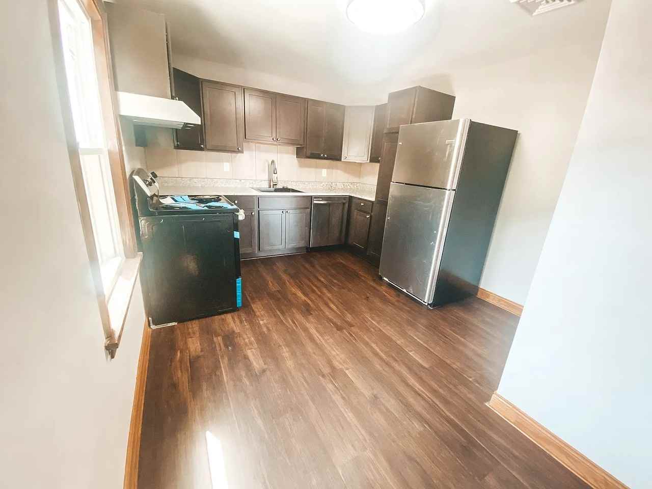 110 W Main St #2F - Photo 4 of 13