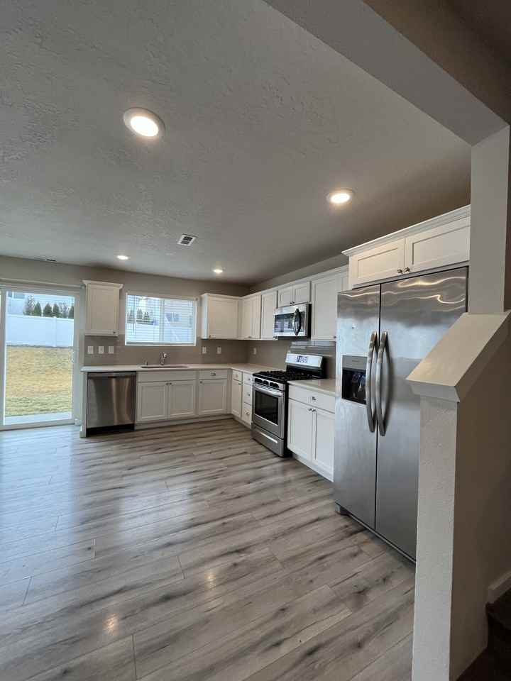 4501 W Bedford Ave - Photo 7 of 23