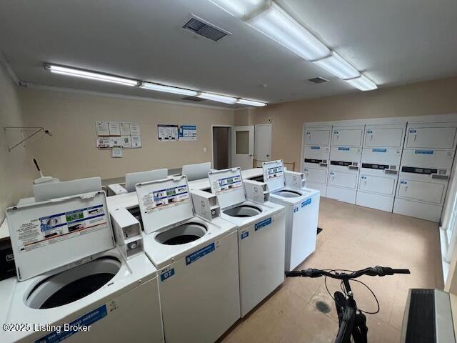 416 Highwood Dr - Photo 2 of 15