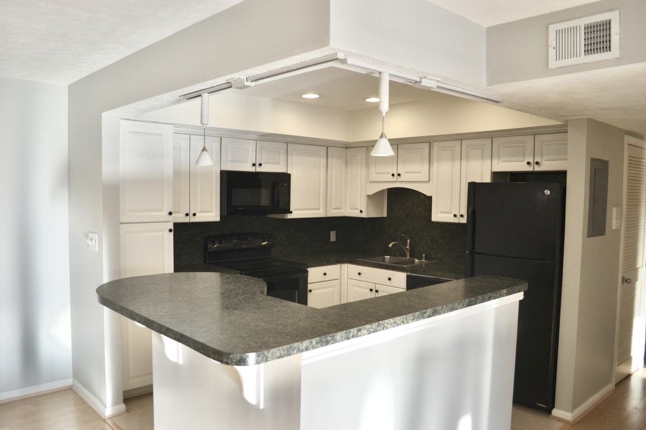 416 Highwood Dr - Photo 7 of 15