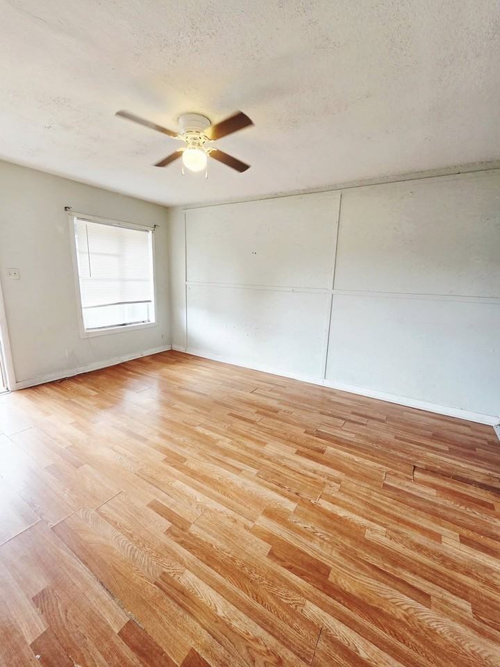 1509 Sycamore St #A - Photo 3 of 20