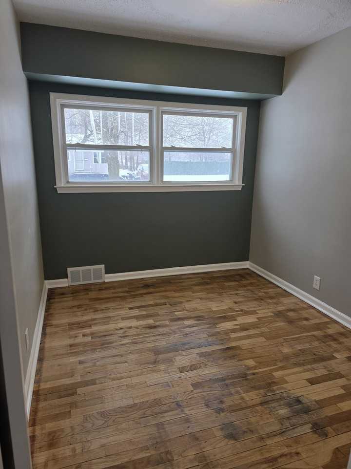 4813 Greenlawn Dr - Photo 2 of 13