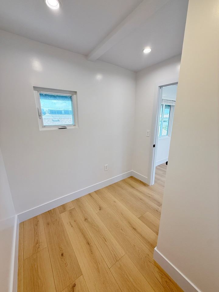 129 N Vendome St #129 - Photo 7 of 14