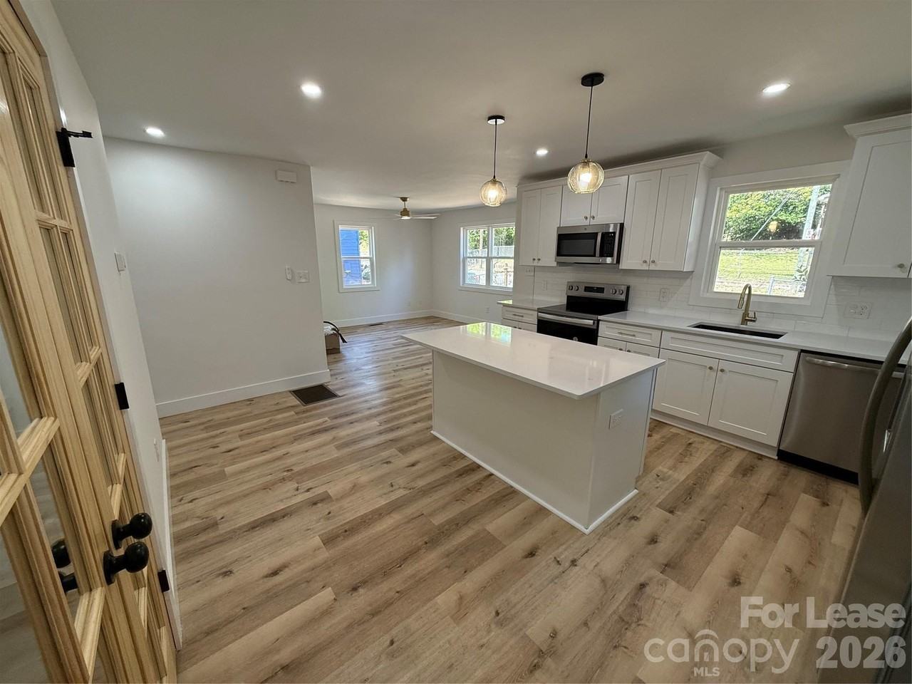 1416 N Davidson St - Photo 4 of 15