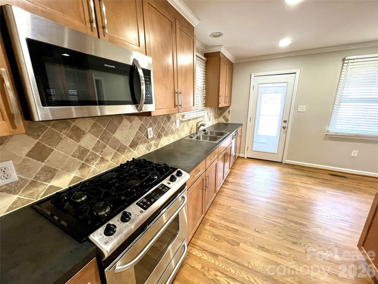 4334 Applegate Rd - Photo 5 of 16