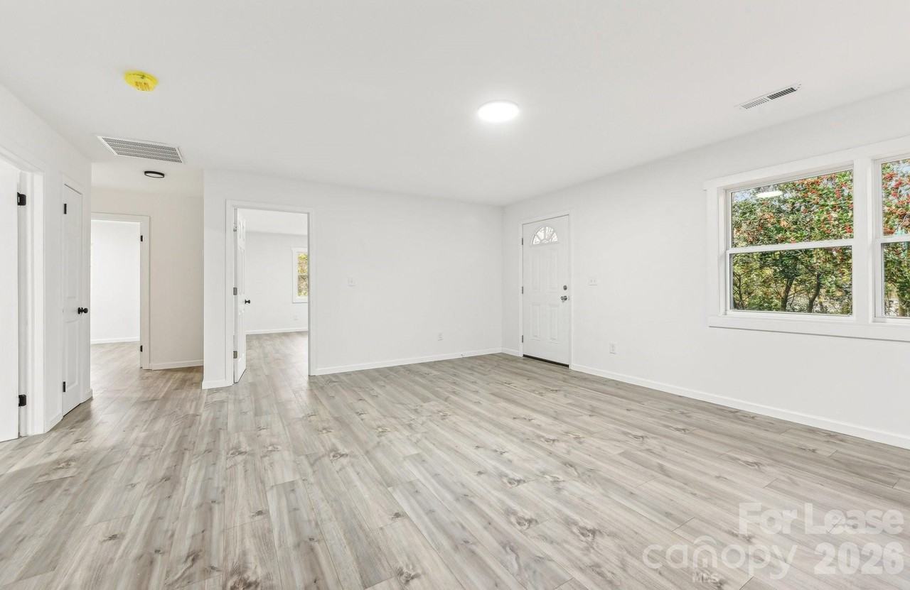 530 11th Street Pl Sw - Photo 7 of 20