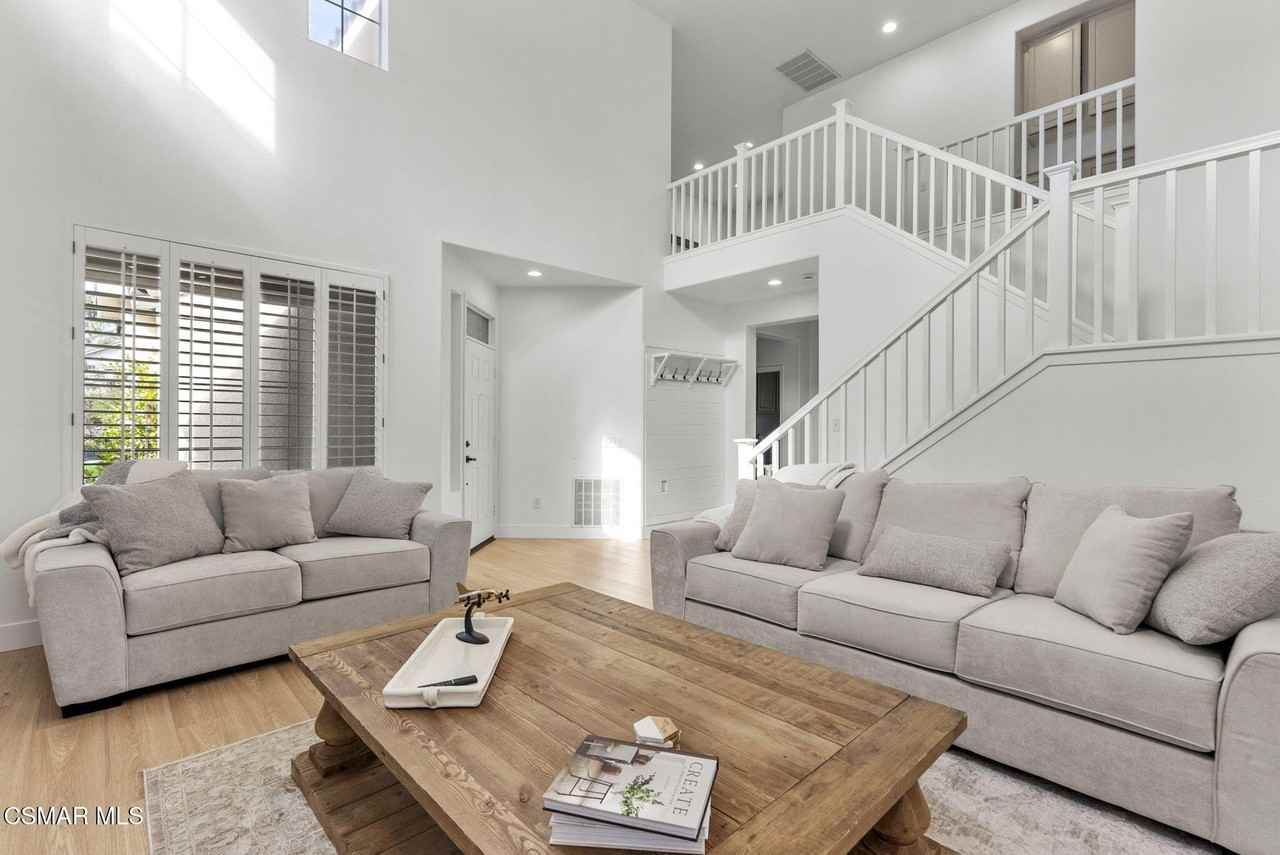 2648 Fallen Leaf Ct - Photo 5 of 42