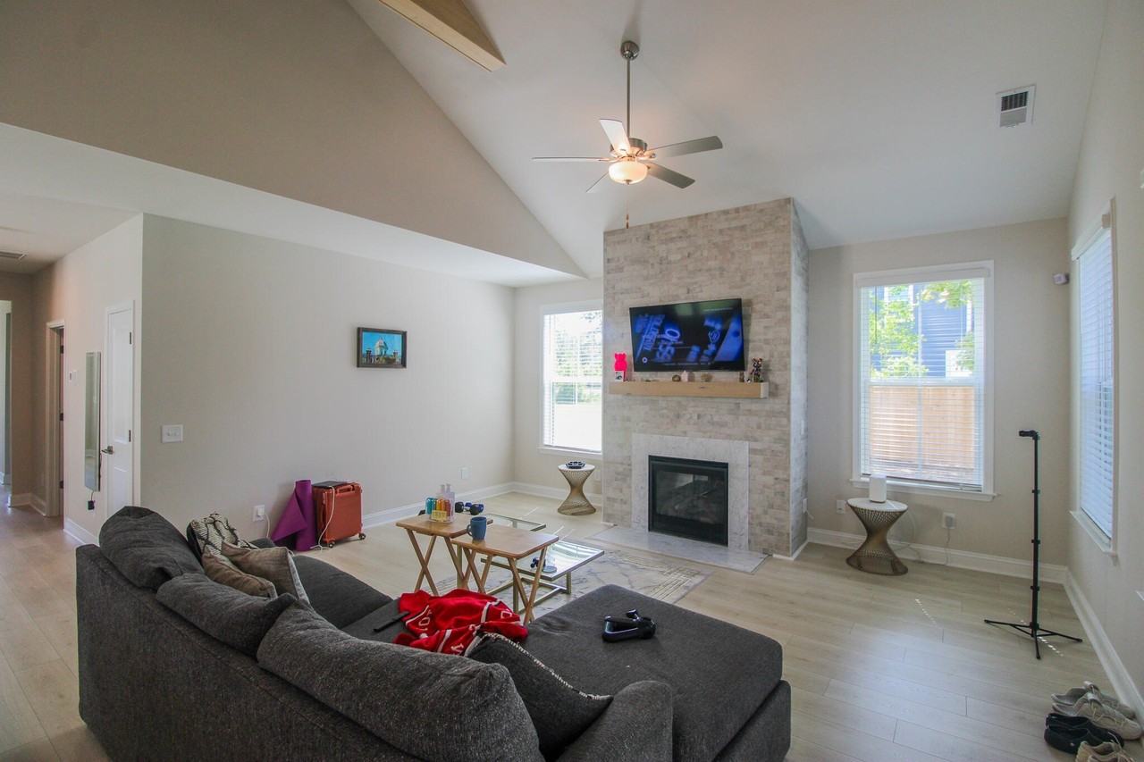 448 Bluegill Ln - Photo 3 of 28