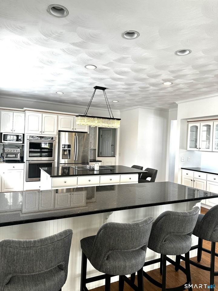 9 Leeward Ln - Photo 4 of 18