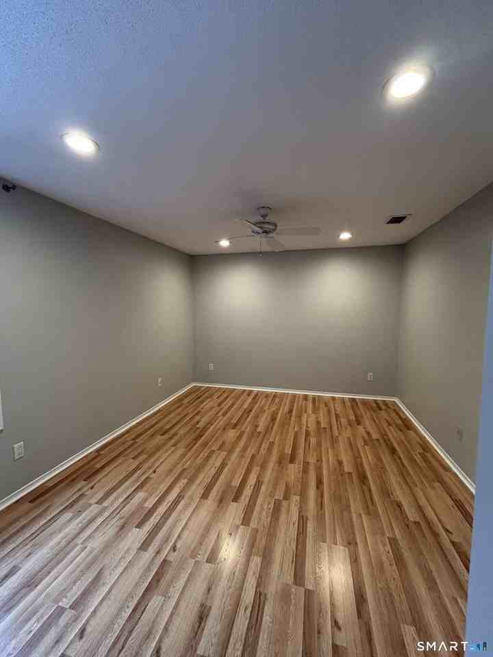 90 Little Oak Ln Unit 90 #90 - Photo 5 of 11