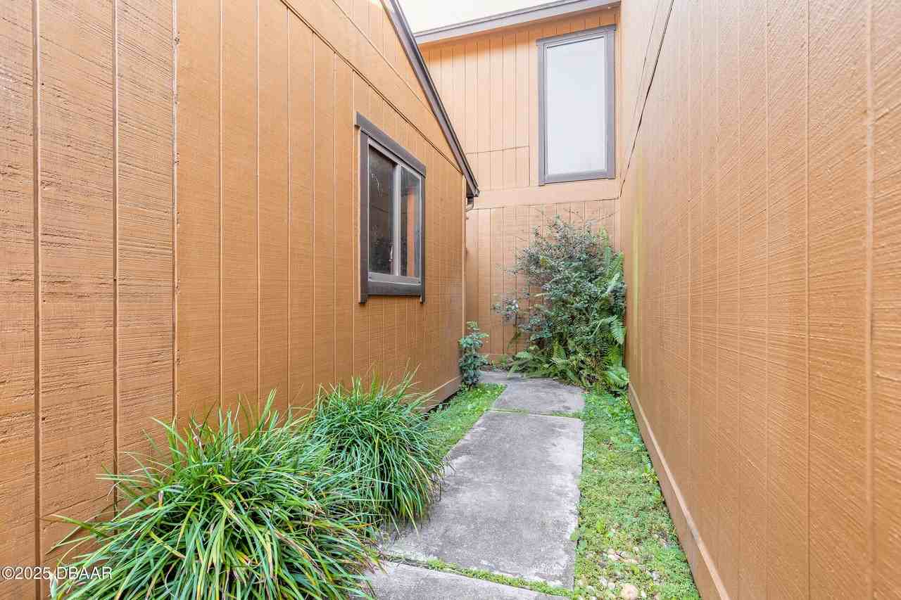 120 Lakewood Village Cir - Photo 3 of 36