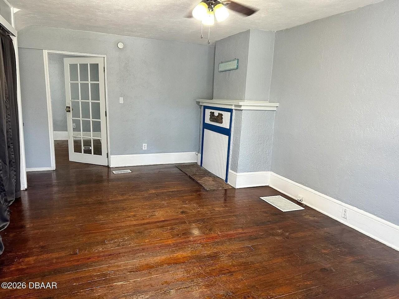 827 N Oleander Ave Apt 2 #2 - Photo 6 of 13