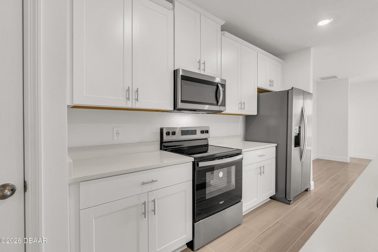 225 Links Terrace Blvd - Photo 6 of 49