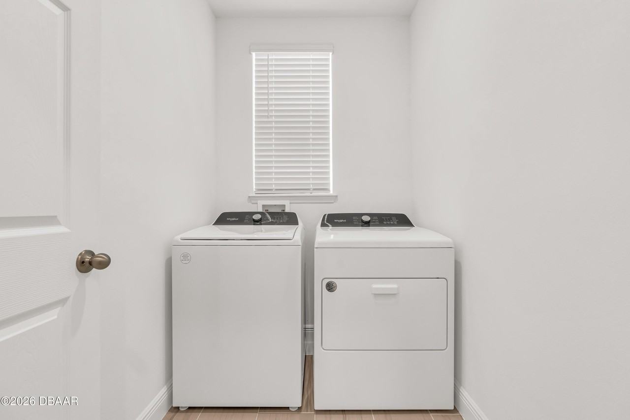 225 Links Terrace Blvd - Photo 7 of 49