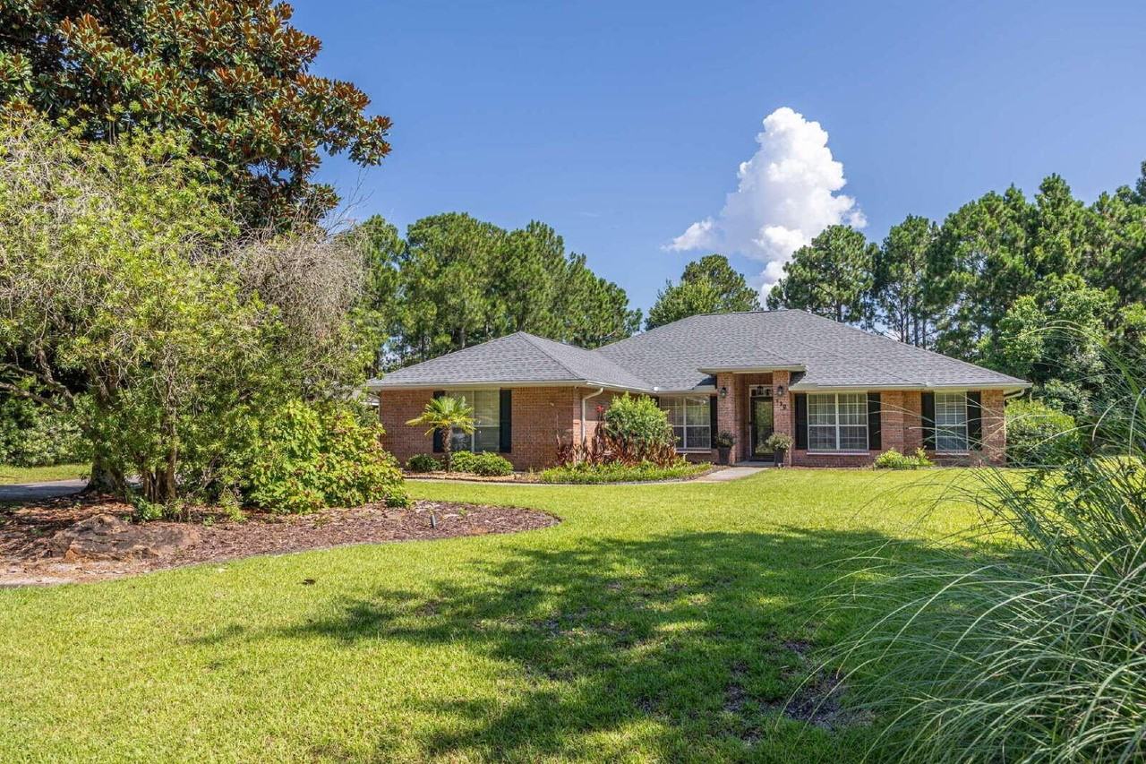 130 W Shipwreck Rd - Photo 2 of 50