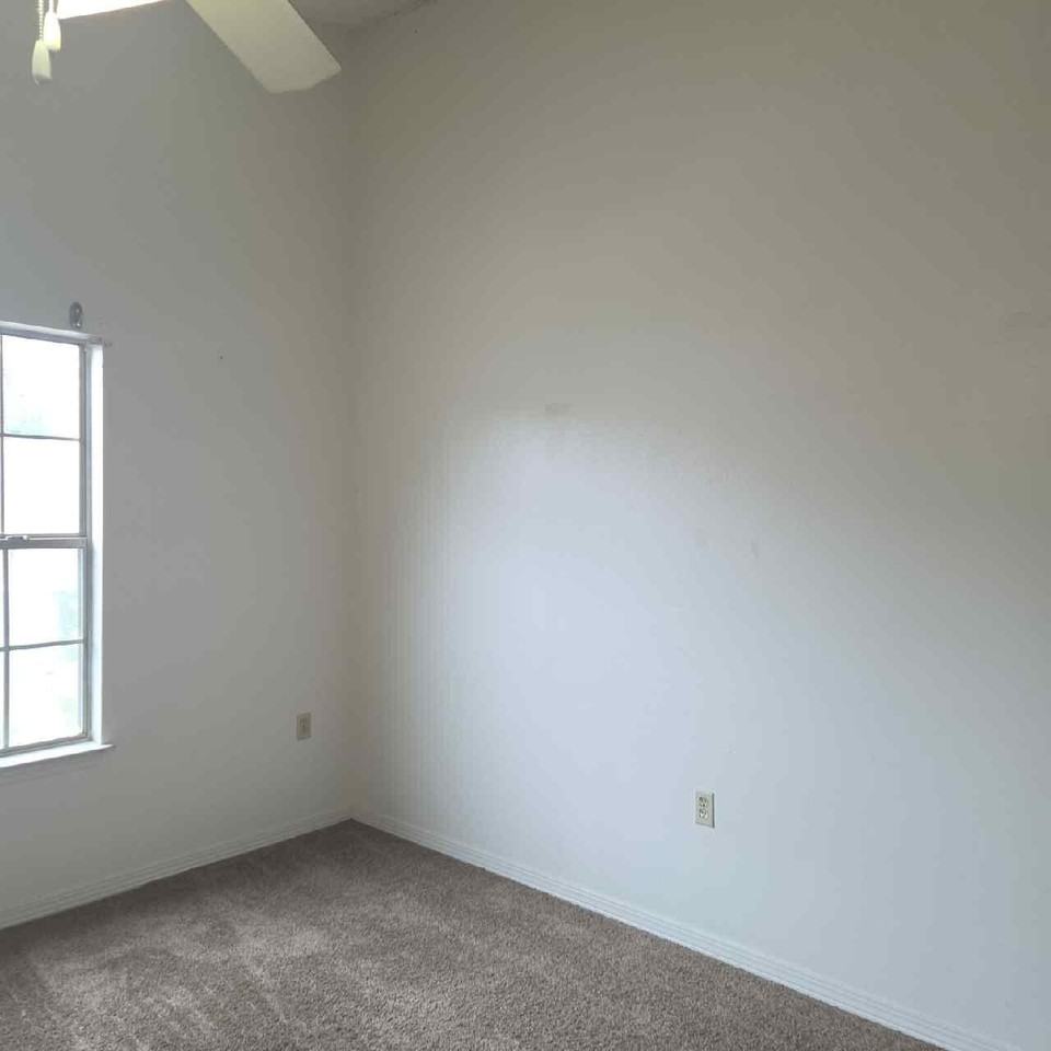 943 Central Ave Unit C #C - Photo 2 of 6