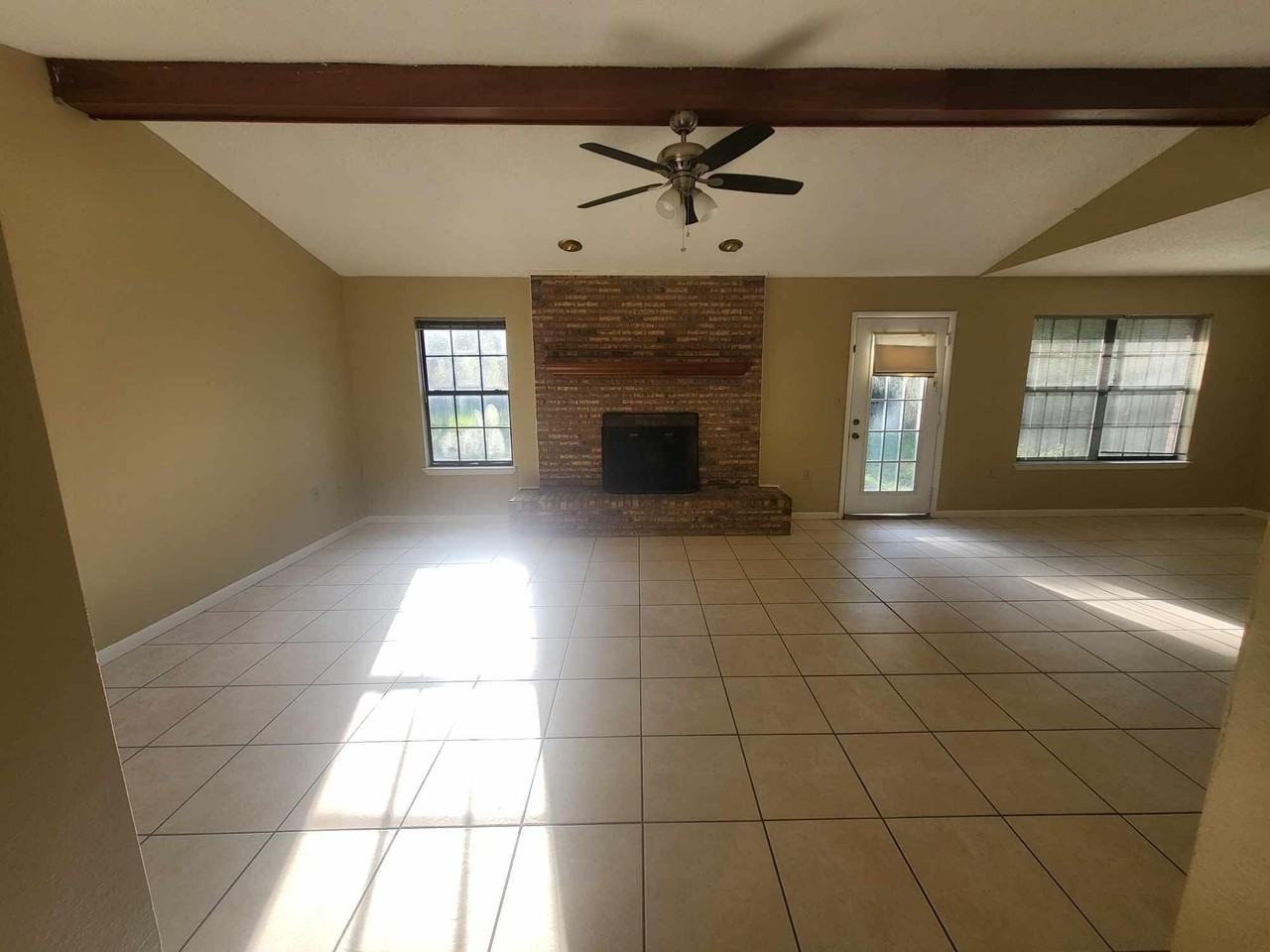 2108 Calle De Castelar - Photo 4 of 17