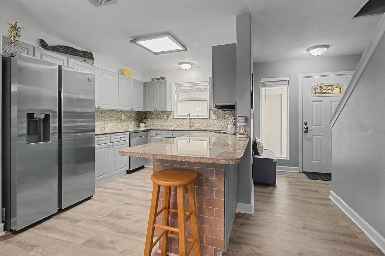 234 Pelican Pl Unit 6 #6 - Photo 4 of 27