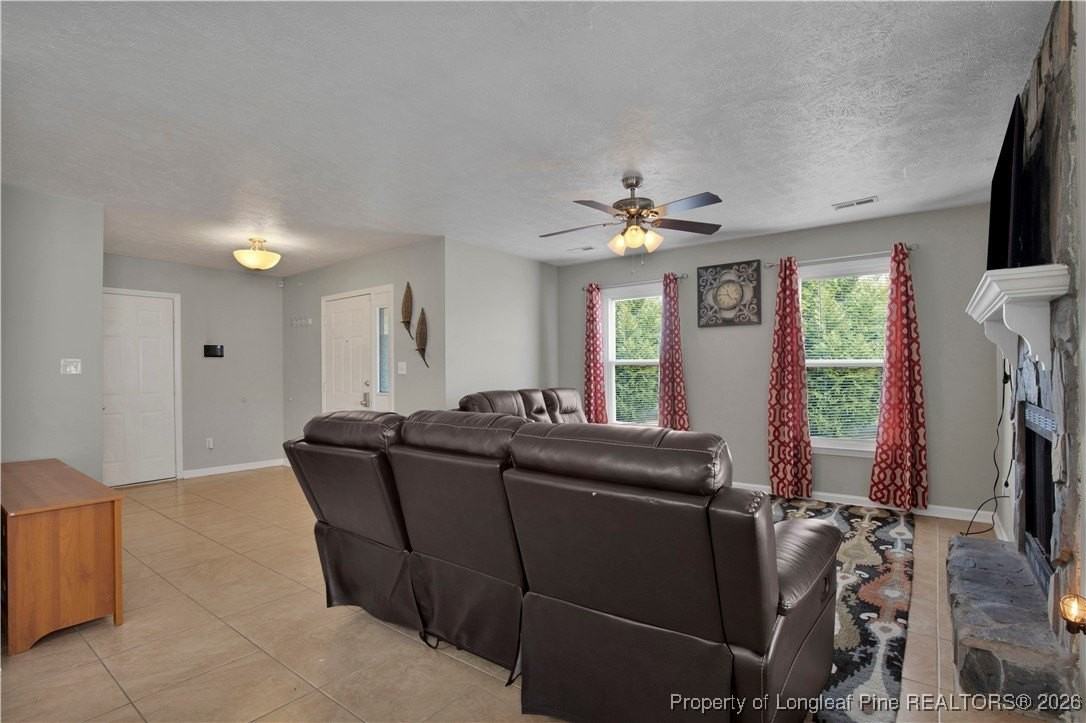 300 Riverwind Dr - Photo 7 of 25