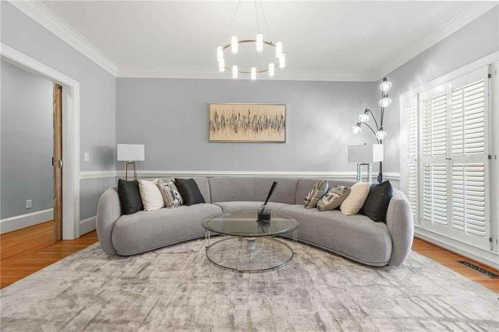 9800 Foxworth Dr - Photo 5 of 50