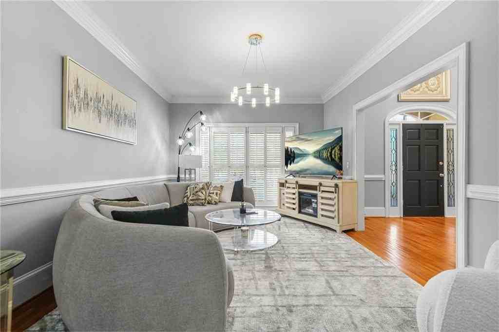 9800 Foxworth Dr - Photo 6 of 50