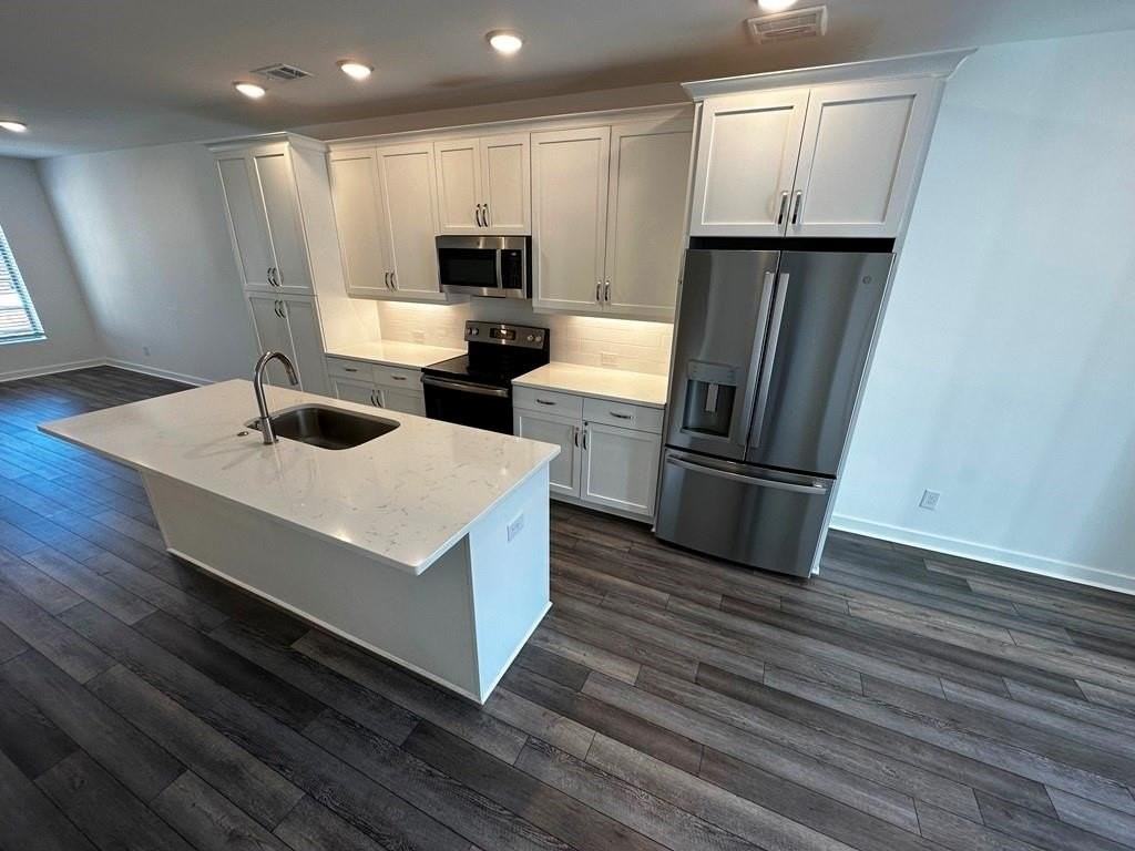 519 Burton Dr - Photo 2 of 28