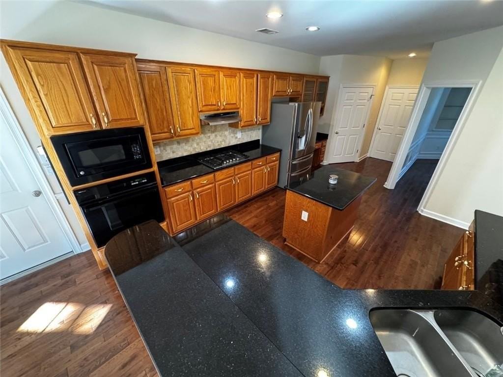 925 Whitetail Ct - Photo 5 of 45