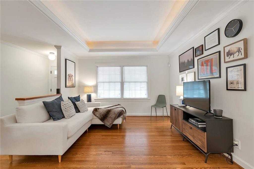 2731 Pioneer Ct - Photo 6 of 37