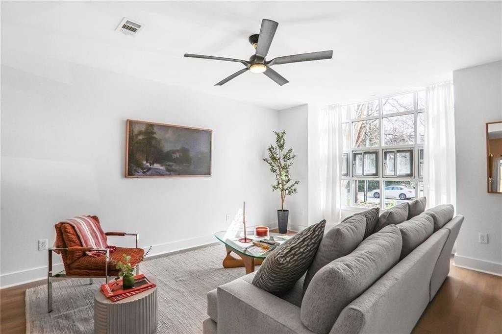 1210 Cleburne Ave Ne - Photo 3 of 25