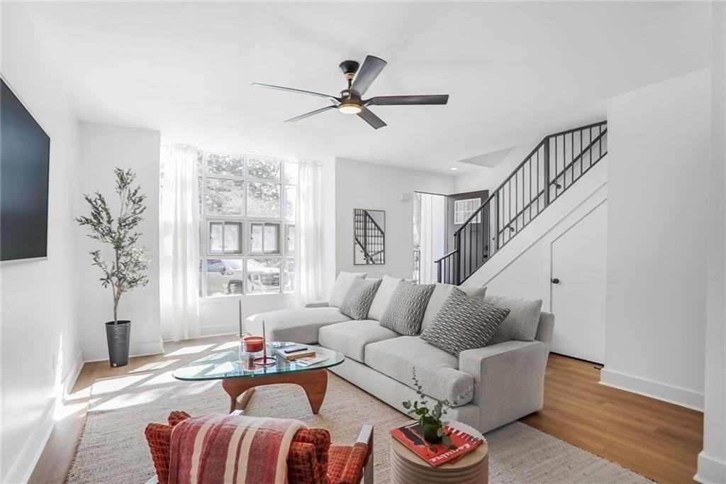 1210 Cleburne Ave Ne - Photo 4 of 25