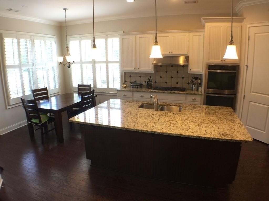 2104 Mcfarlin Ln - Photo 2 of 25