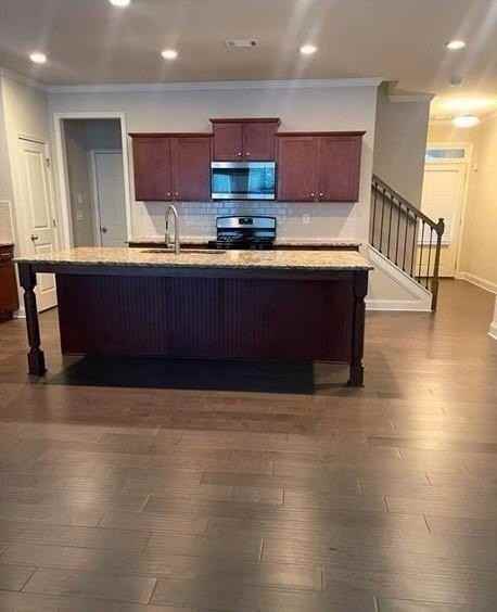 20 Holdings Dr - Photo 4 of 13